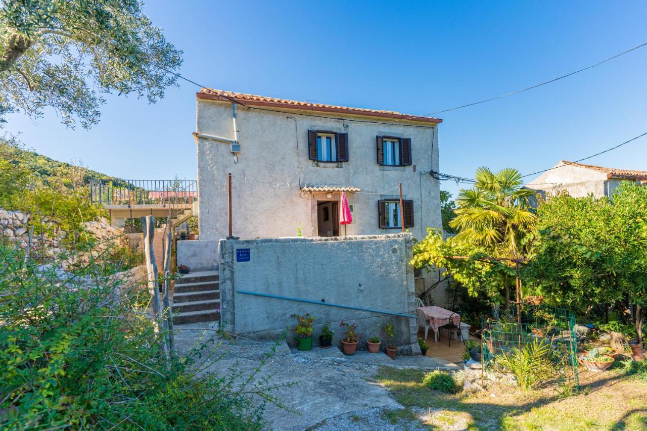 Apartmani Valun1 Exterior photo