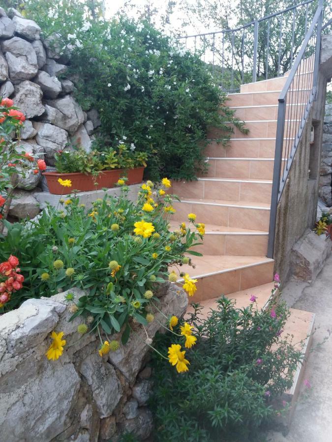 Apartmani Valun1 Exterior photo